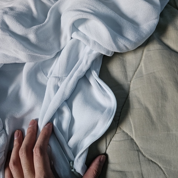 WILFRED Novella Dress Light Blue Ice Puff Sleeve Mini Size 6 Aritzia - Picture 8 of 13